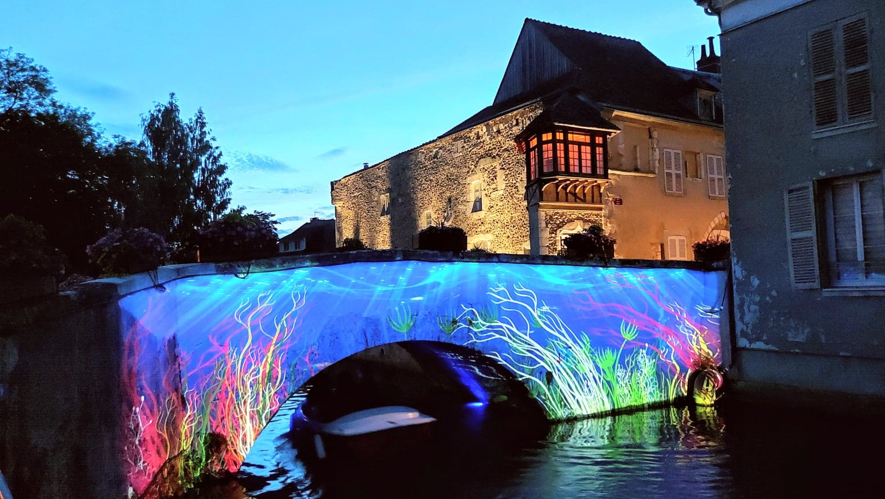 Bonneval Lumi Res Au Fil De L Eau Office De Tourisme Du Bonnevalais